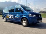 blauer Bus